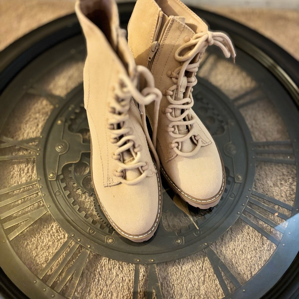 Boots !!
